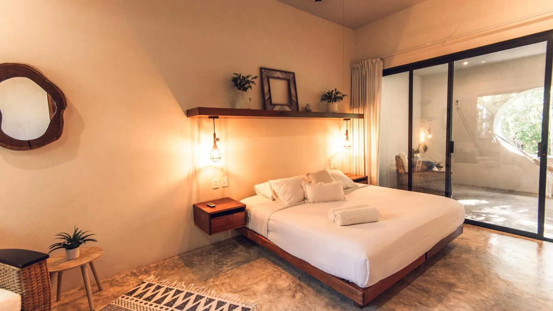 Nomad Humans Coliving Apartments Tulum Mexique